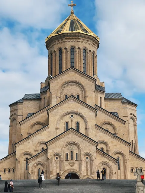 I Drove an Electric Car from Germany to China : 12,500km in 30 days.