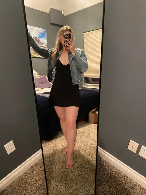 Second Date: Outfit for a brewery and dinner. Help!
