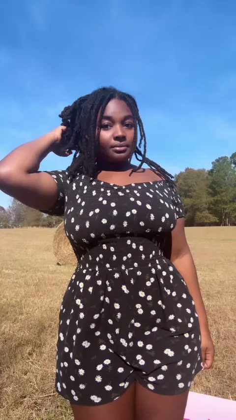 who's got the balls to fuck me out here?