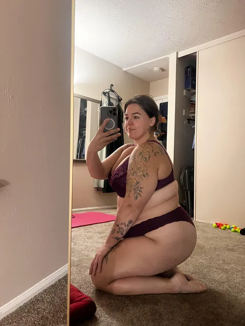 I can’t stop taking selfies in this new mirror hehe