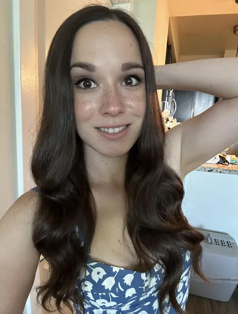 The weather today is just warm enough for a sundress. 