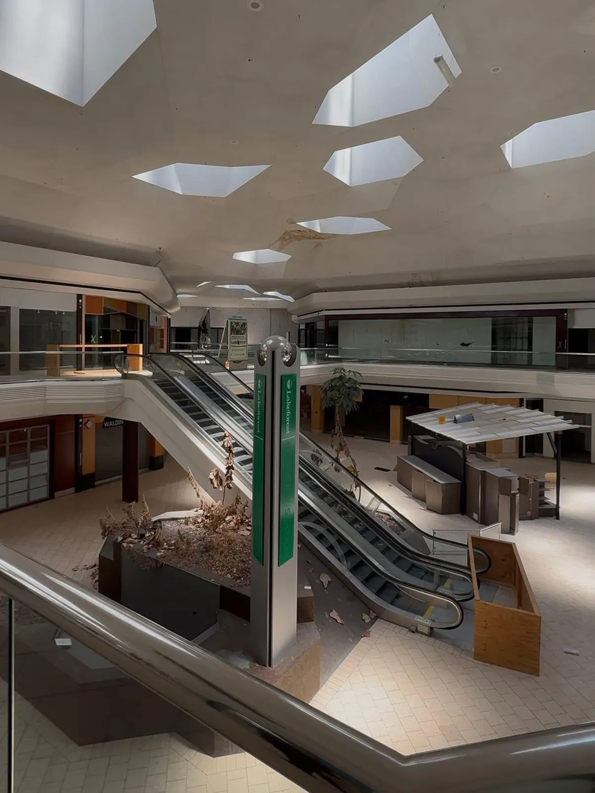 Online shopping is killing our Malls