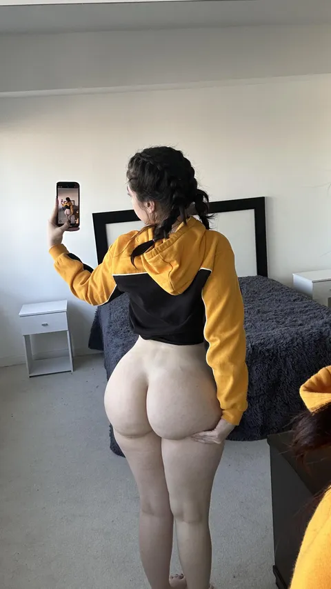 Latina amateur volleyball player