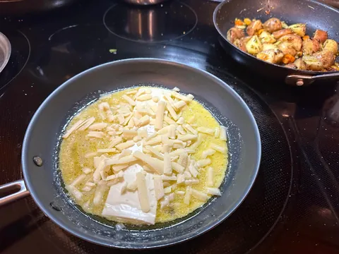 [Homemade] omelette and home fries