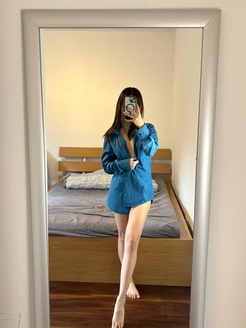 Dropping my shirt for you ✨💕