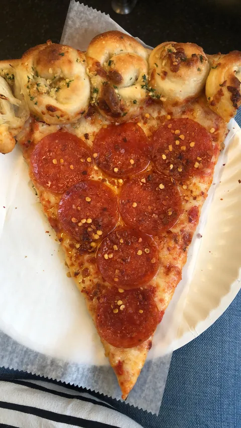[I Ate] Garlic knot crust pepperoni pizza