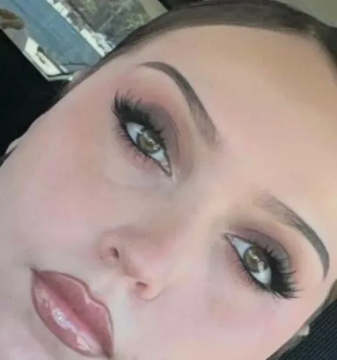 Eyeliner on waterline: better with or without?