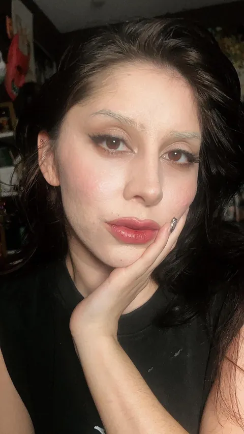 Enamored by Gaga’s Requim makeup
