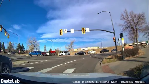 [OC] mama thats the sidewalk…