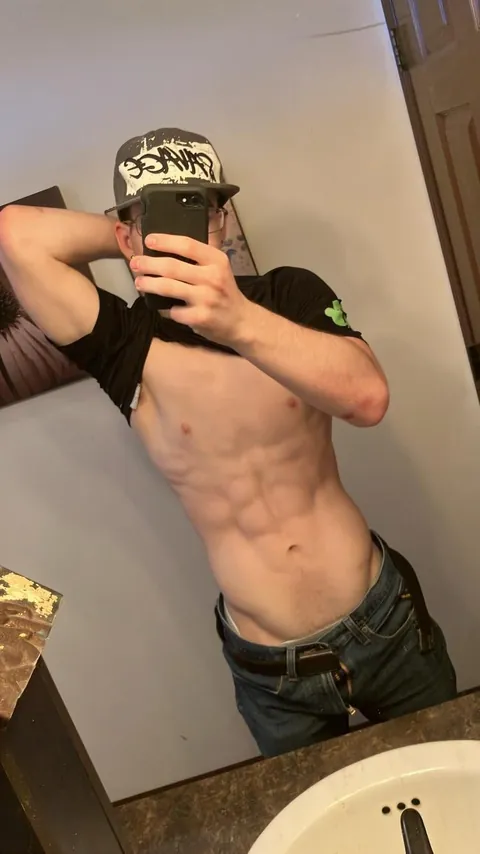 M18, just a regular 18 year old here🙄
