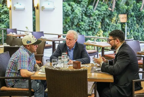 Kilmar Abrego Garcia with Senator Van Hollen In El Salvador