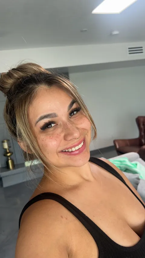 yall absolutely devoured my sister sooooo roast me next