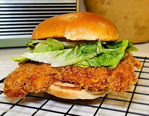 Fried chicken sandwiches [homemade]