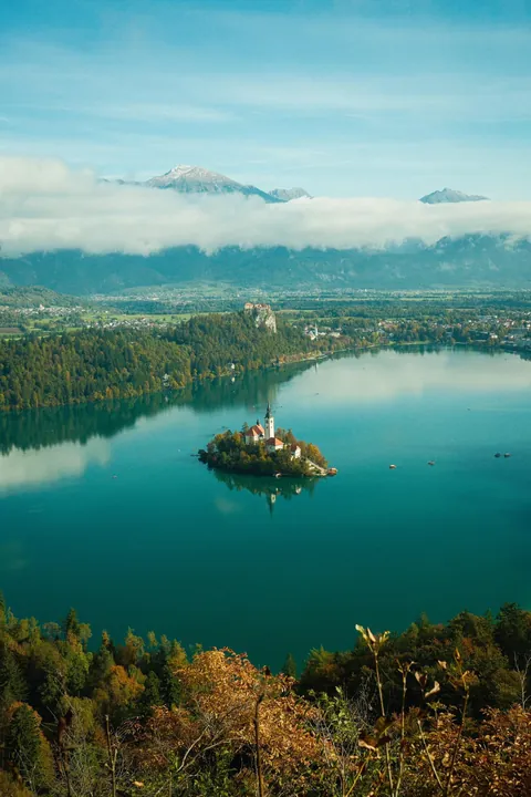 Didn’t know Slovenia was This Pretty in Fall 🍂🏞️