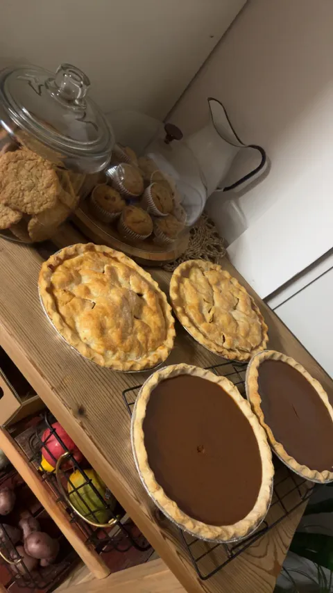 [homemade] pie, cookie and muffin spread my gf made me 