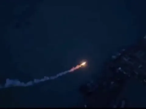 Chinese artist Cai Gouquiang tried to create a ladder to the sky using a helium balloon for over two decades but wasn’t successful. Eventually he achieved his goal during a livestream to his 100 year old grandmother just days before she passed.