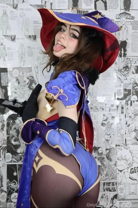 Pump your cock for Hannah Owu😈 which slide triggered you most gooner