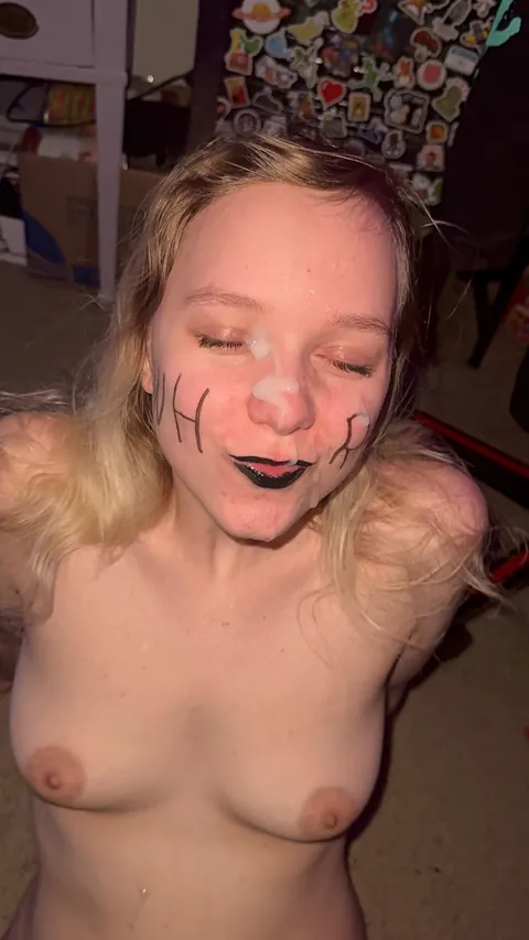 Trying out some sharpie marking🤭🥰 Last one’s my favorite😍😘🤤