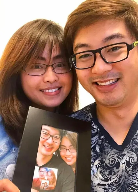 A married couple posed together for a picture every year since they first met 12 years ago 