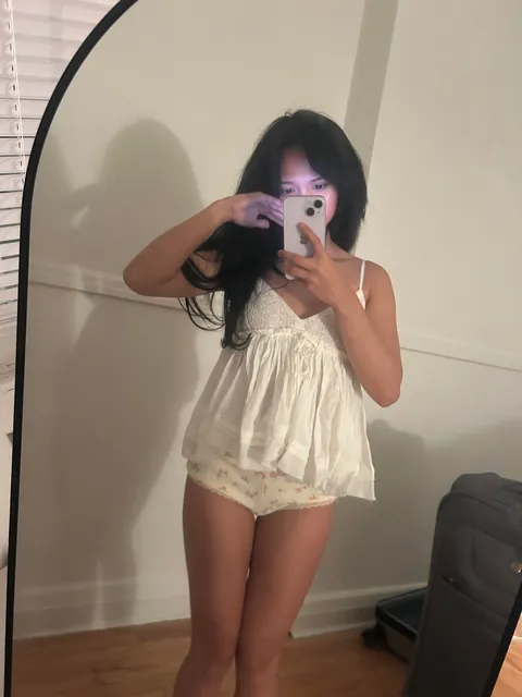 21f 5’0 asian college girl… needs a creampie before bed