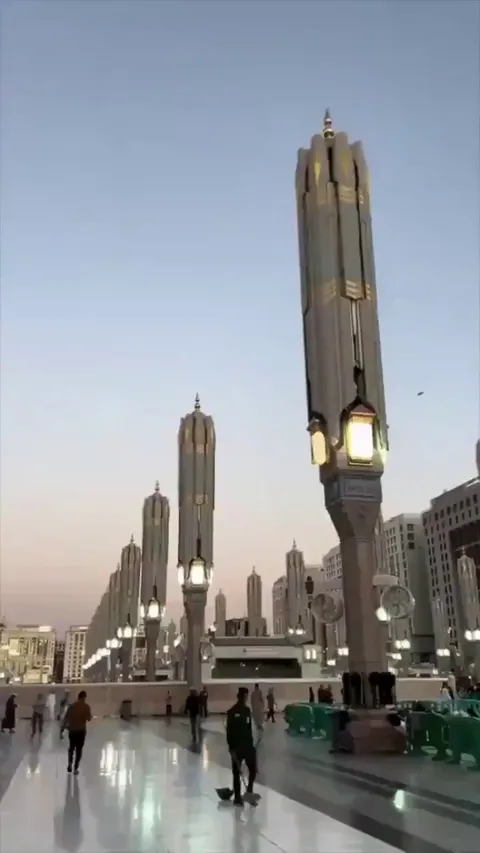 Giant Mechanized Shade Umbrellas in Medina Provide Cooling and Sun Protection
