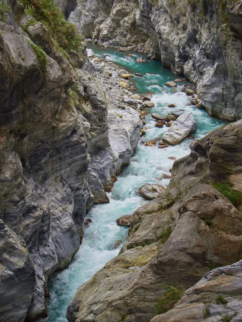 Taroko Gorge, Taiwan [OC] [3632x4843]
