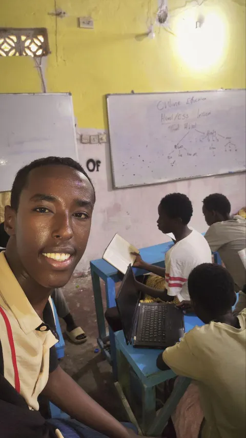 (OC) First day teaching Coding class to my neighborhood