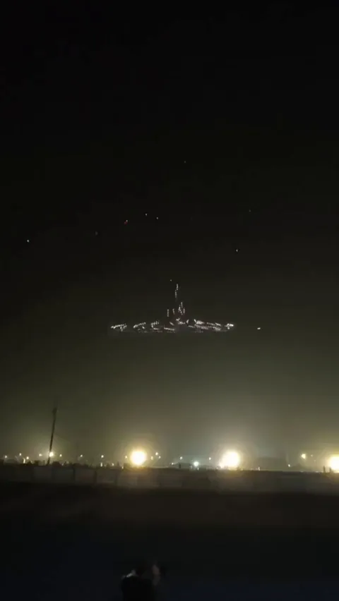 16000 drones over Liuyang, a new world record.