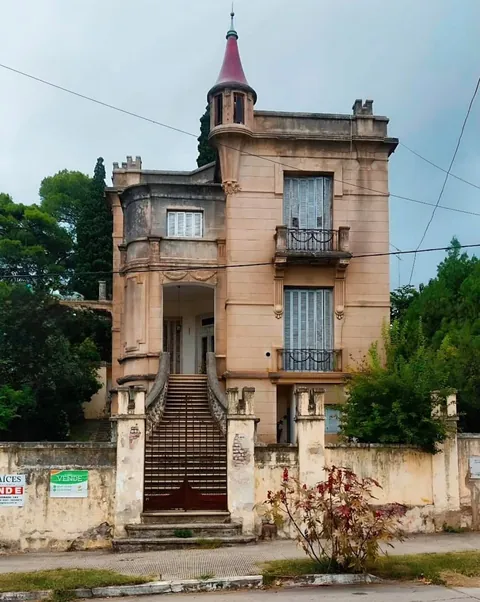 Beautiful beaux arts house in Alta Gracia, Córdoba (Argentina)