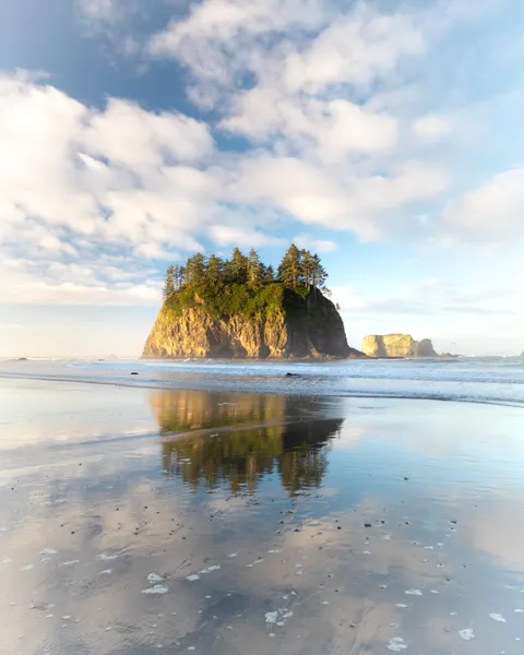 Morning at Second Beach, La Push, Washington [OC][3622x4527]