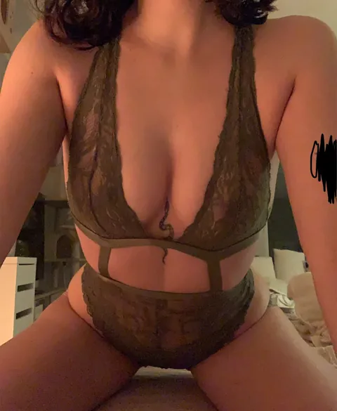 Glad this thing has easy Access at the bottom [f]