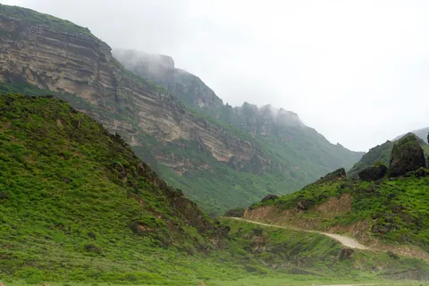 On a 3 week trip around Oman and spent a few days exploring the Dhofar Mountains around Salalah. This has quickly become my new favorite country in the world!