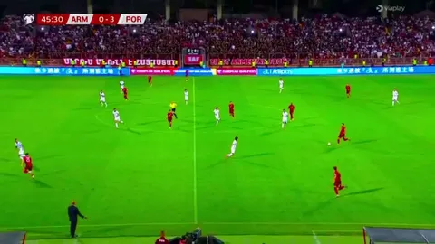 Cristiano scored this banger against Armenia in the WC qualifiers tonight