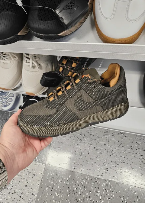 Off-White and more at Ross today 😳🔥