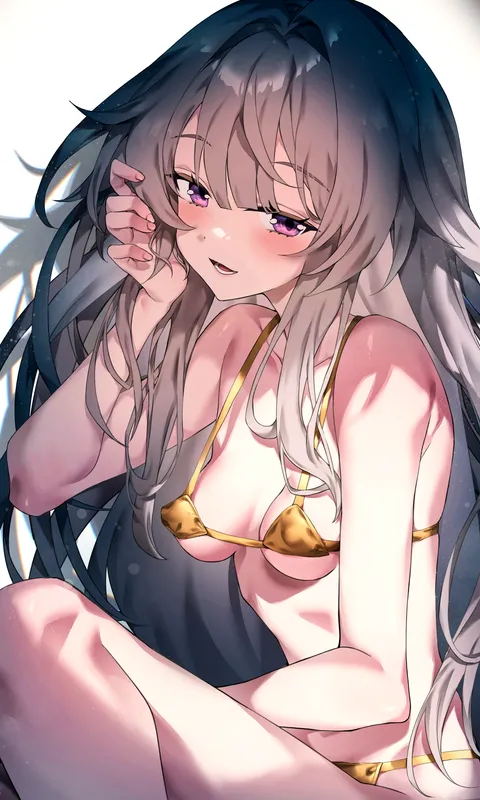 Herta in her golden bikini