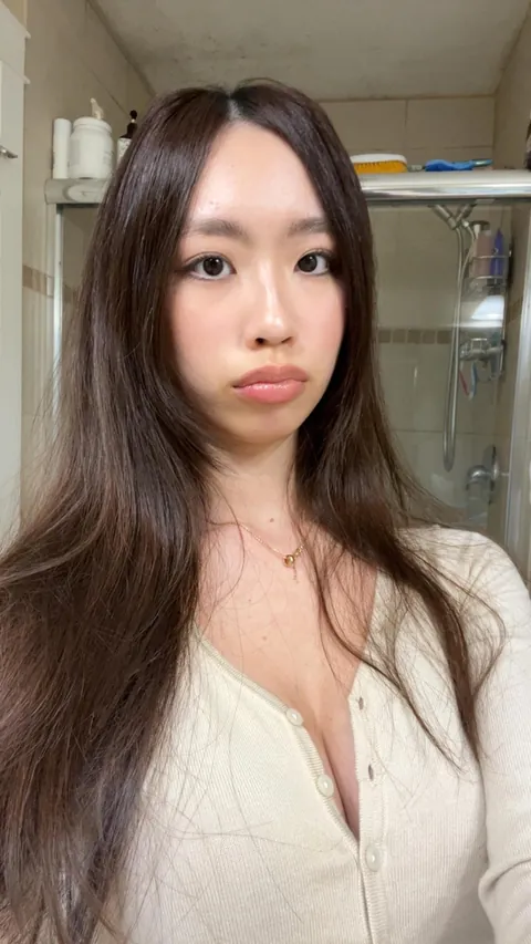 How come my makeup always ends up looking "natural" regardless of how much product I put on?