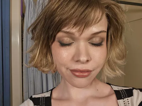 I tried something new, and I finally felt like MYSELF!!! Any tips to make it a more daily look?
