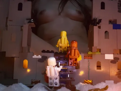 The haunted house and the secret portal. (f)