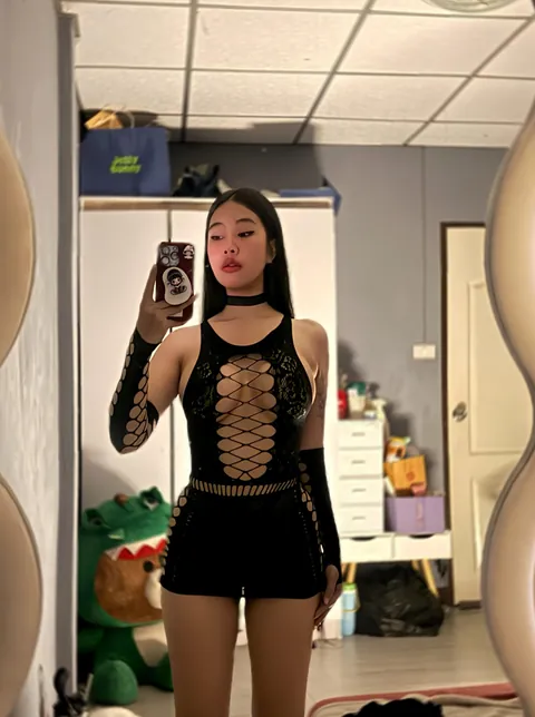 Which pic makes you want to fuck me the most?