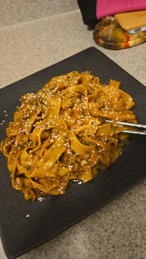 Spicy peanut noodles.