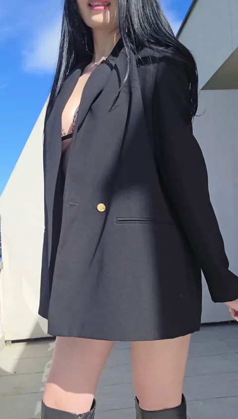 Always having a shaved and horny kitty