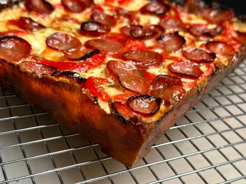 [Homemade] Sweet Chinese Sausage and Peppers Detroit Style Pizza