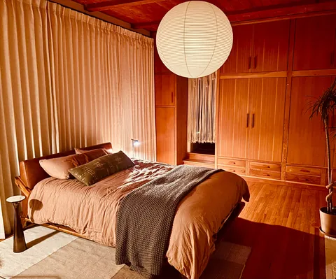 Cocooning Bedroom (title changed for mods)