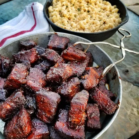 [Homemade] Pork Belly Burnt Ends + Smoked Mac &amp; Cheese