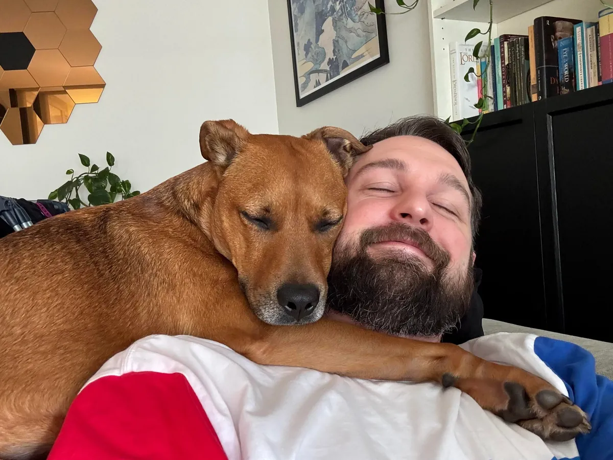 Hector is a bit of a cuddle bug, it’s the best!😘🐕