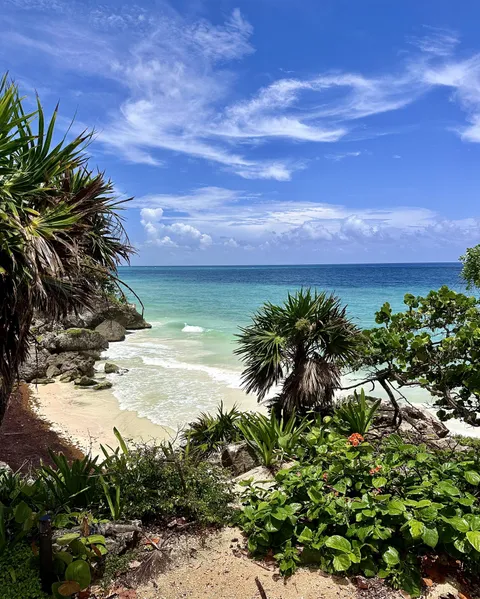 Beautiful view found while exploring the Tulum Ruins, Mexico - August 2024 [OC] [3019×3764]