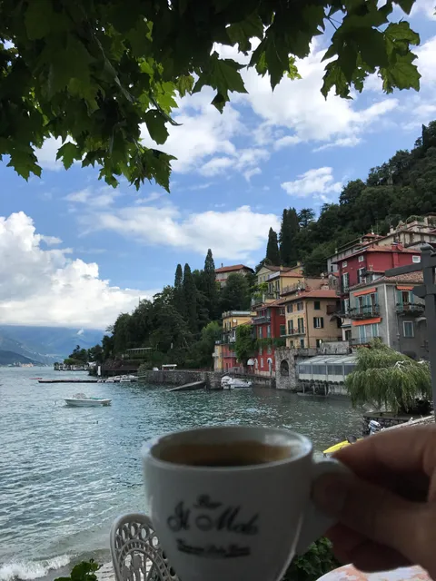 Espresso on the banks of Lake Como