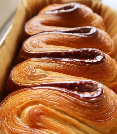 Don't stare too long. Brioche feuilletée.