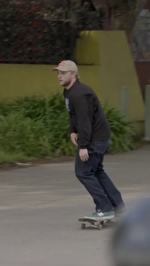 Jamie Foy attempting a long FS Noseslide