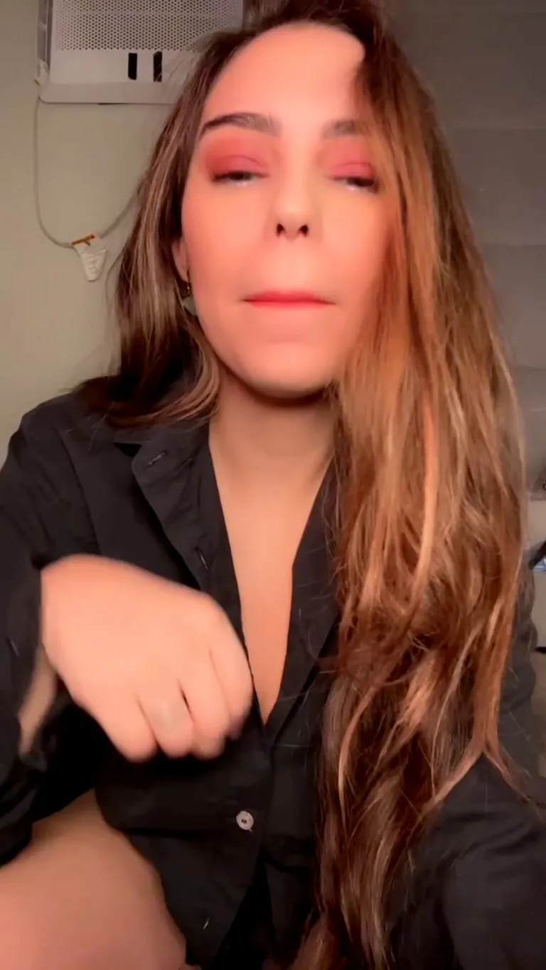 Big clothes hide my huge, natural tits so well 